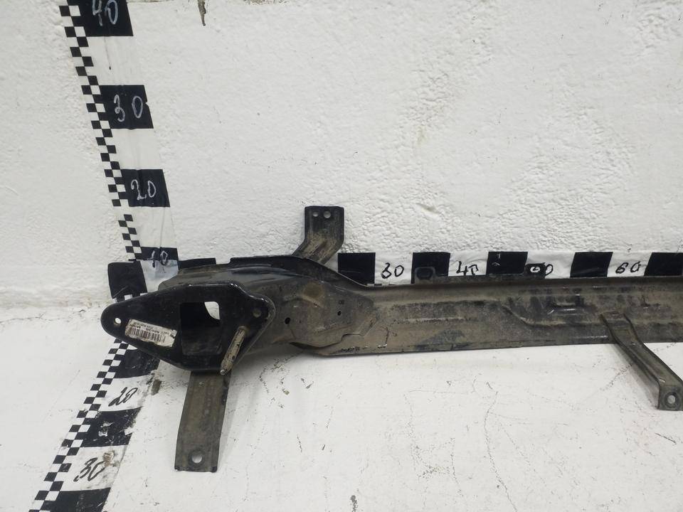 Усилитель заднего бампера