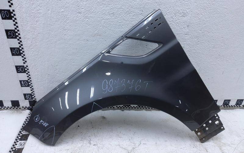 Крыло переднее левое