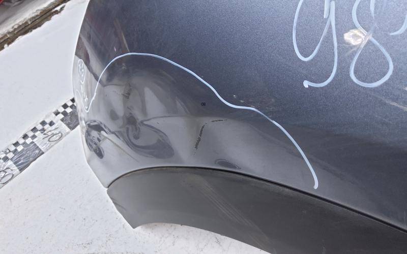 Крыло переднее левое