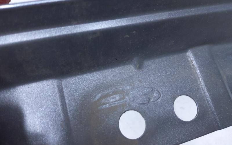 Крыло переднее левое