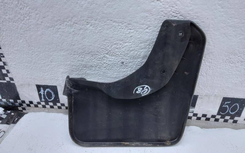 Брызговик задний левый