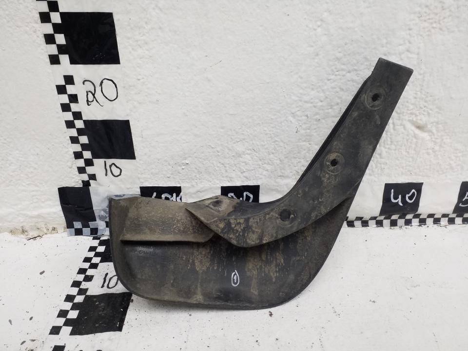 Брызговик задний левый