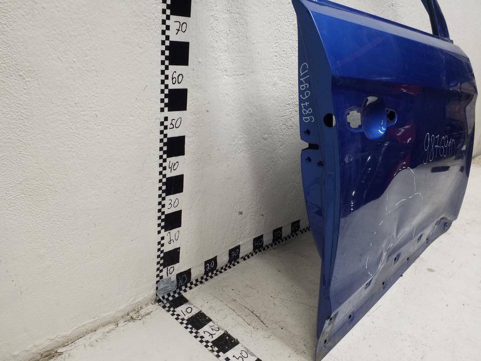 Дверь передняя правая