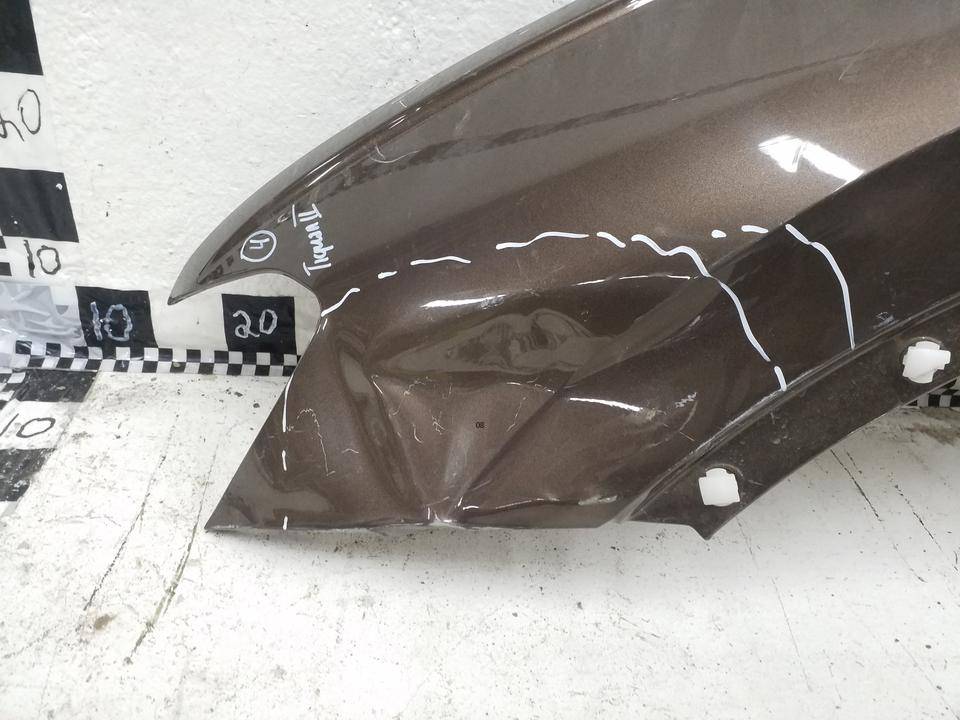 Крыло переднее левое