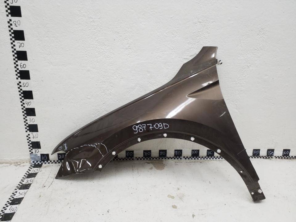 Крыло переднее левое