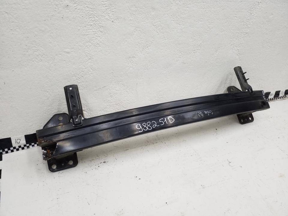 Усилитель переднего бампера