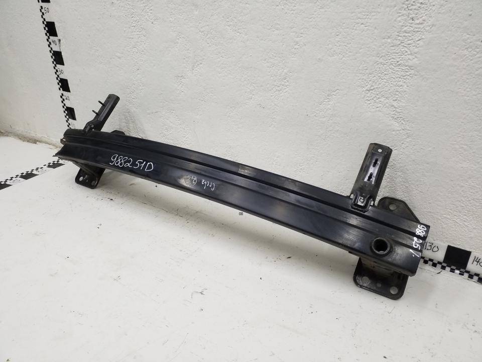 Усилитель переднего бампера