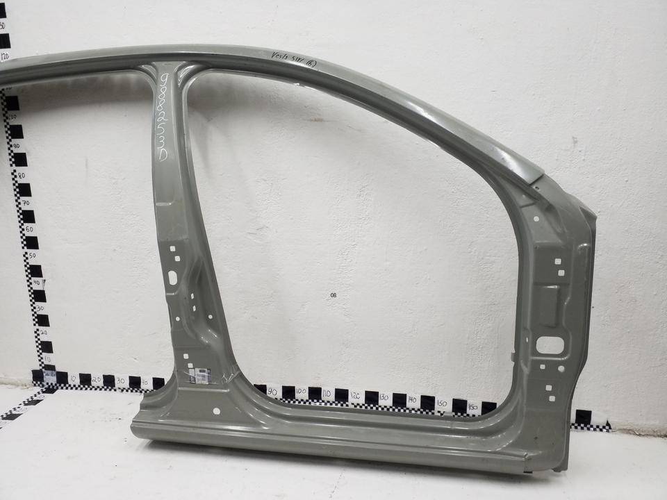 Кузовной элемент