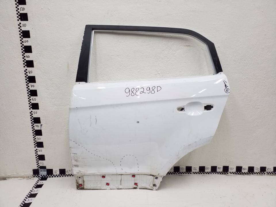 Дверь задняя левая