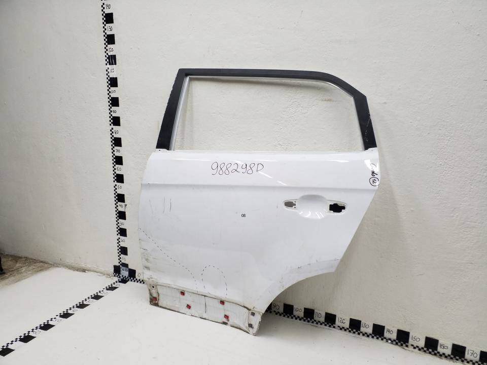 Дверь задняя левая