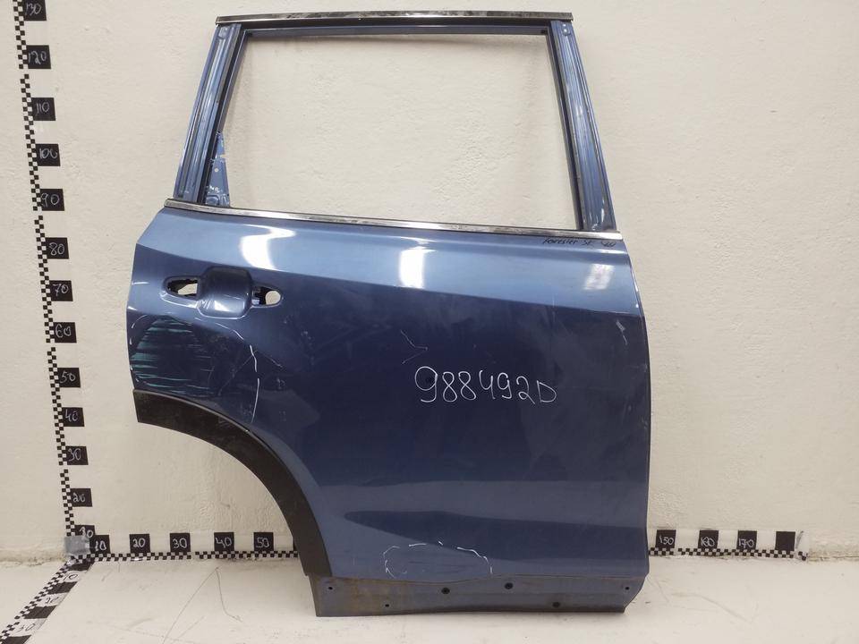 Дверь задняя правая