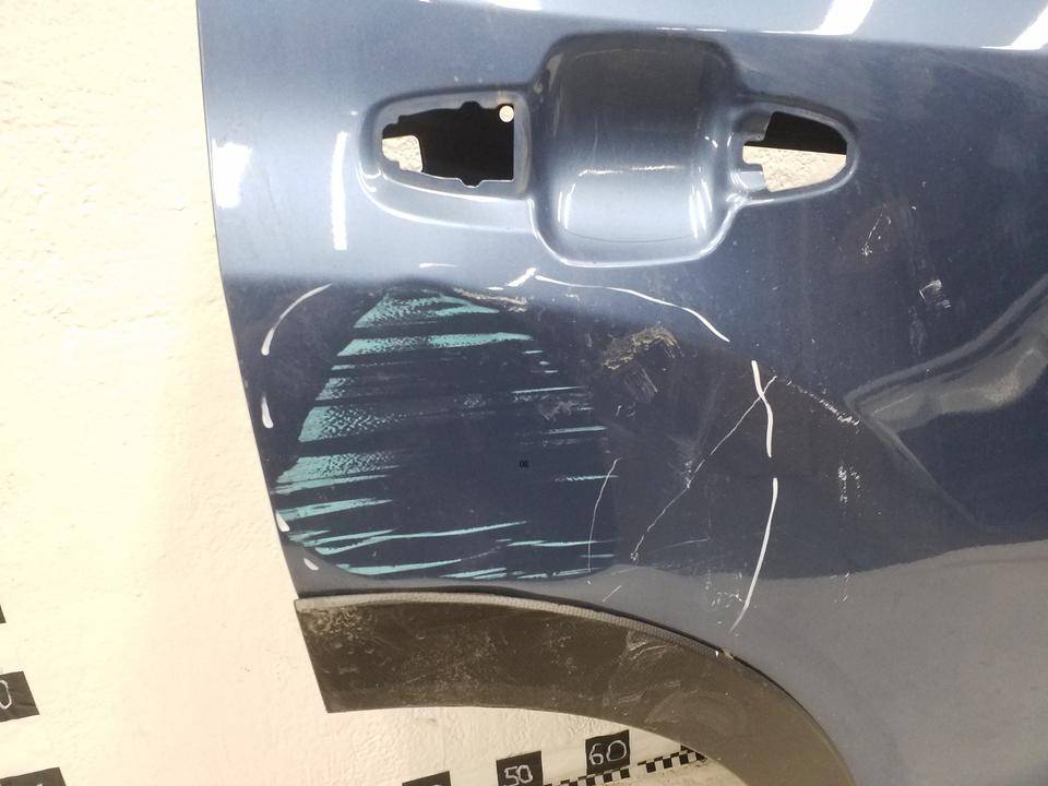 Дверь задняя правая