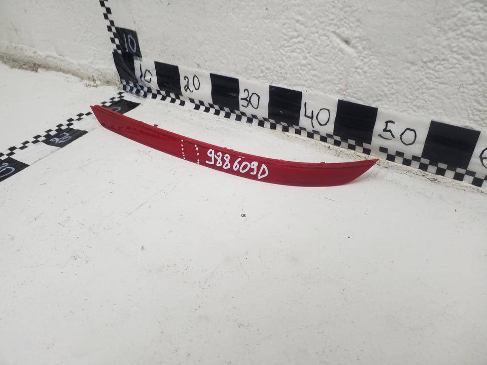 Отражатель в бампер задний правый