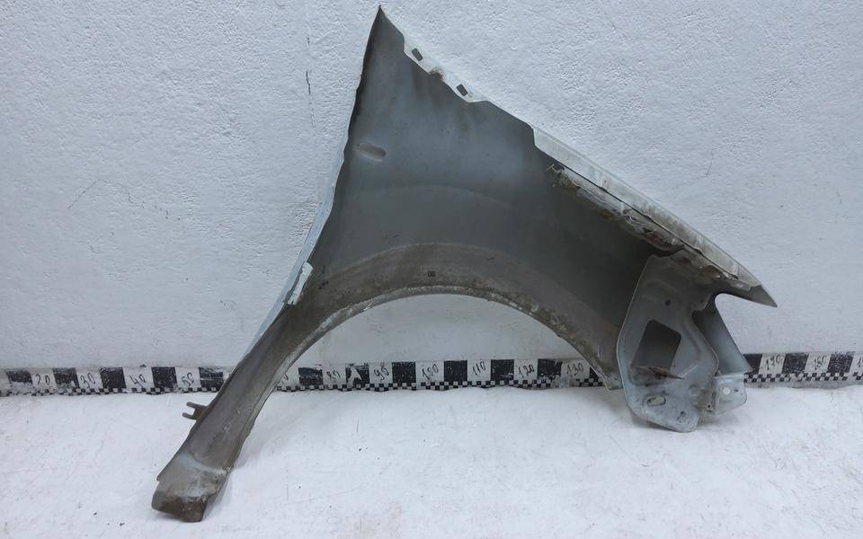 Крыло переднее левое