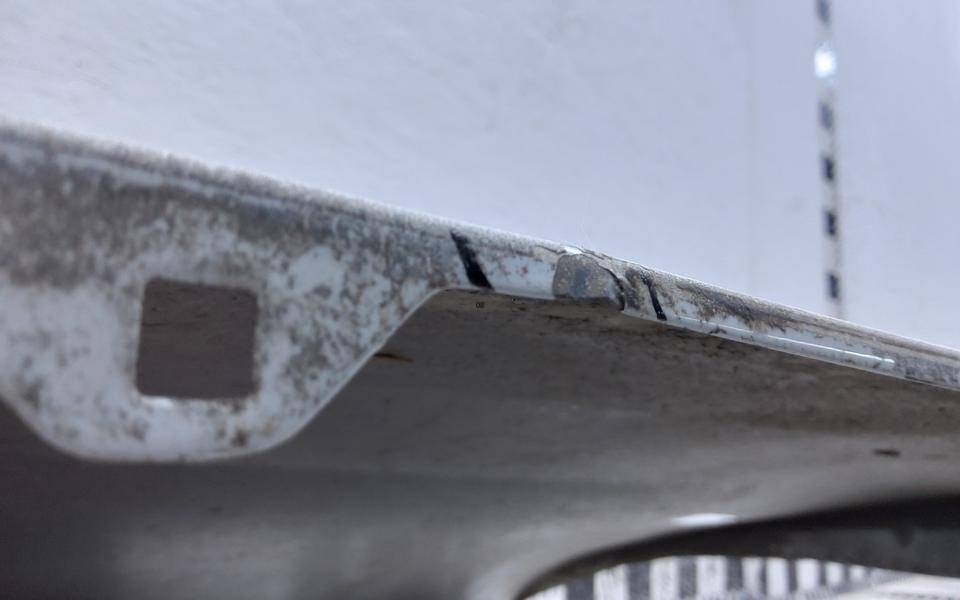 Крыло переднее левое