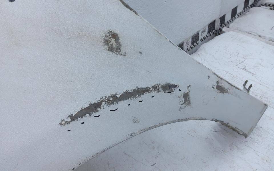 Крыло переднее левое