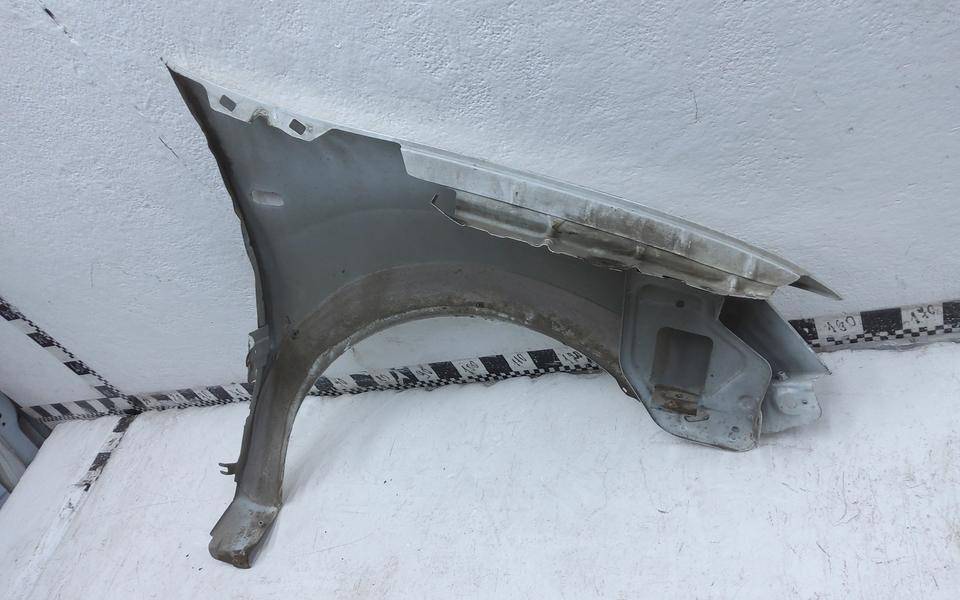 Крыло переднее левое