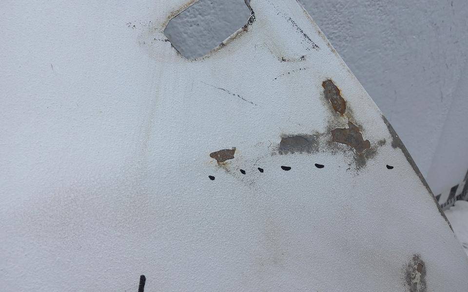 Крыло переднее левое