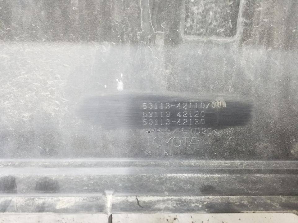 Решетка в бампер центральная