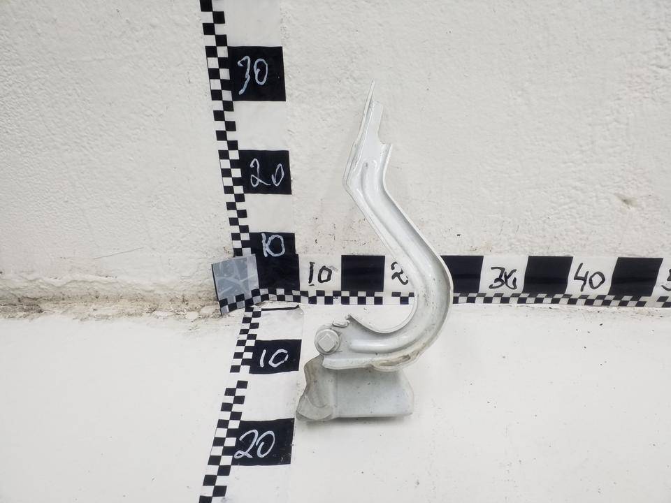 Петля капота правая