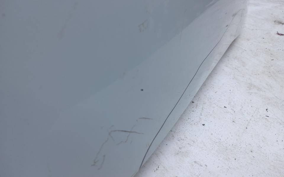 Крыло переднее правое