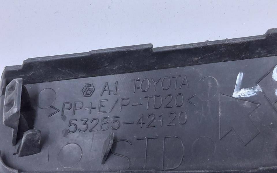 Заглушка буксировочного крюка