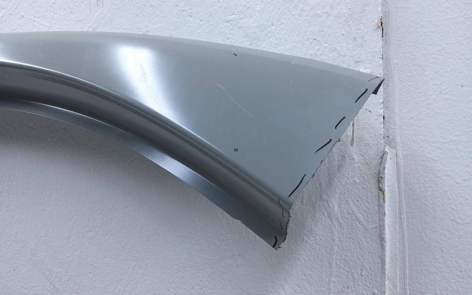 Кузовной элемент