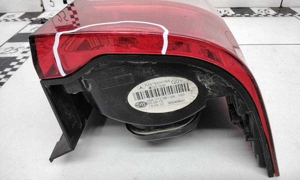 Фонарь задний правый