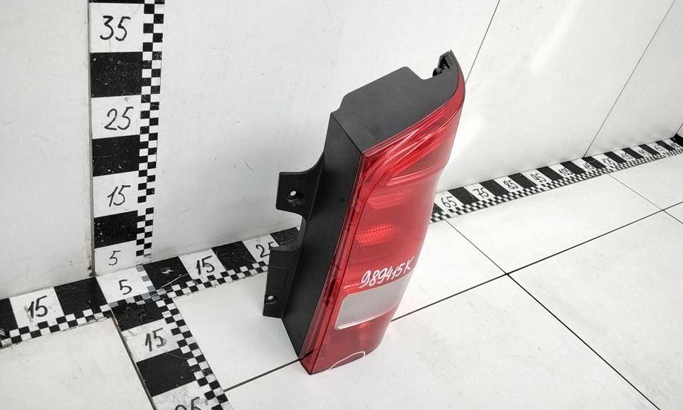 Фонарь задний правый