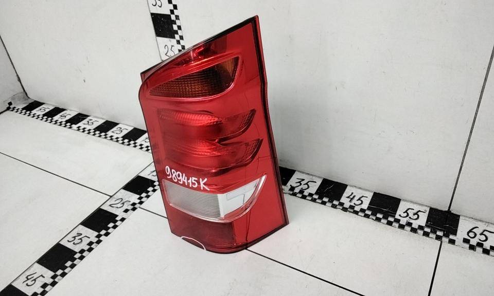 Фонарь задний правый