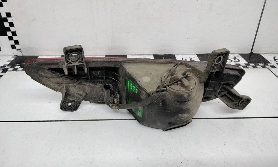 Фонарь задний в бампер правый