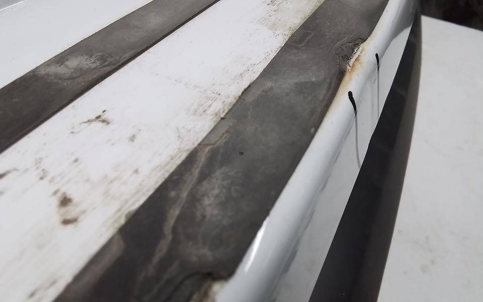 Бампер задний