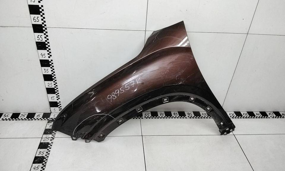 Крыло переднее левое