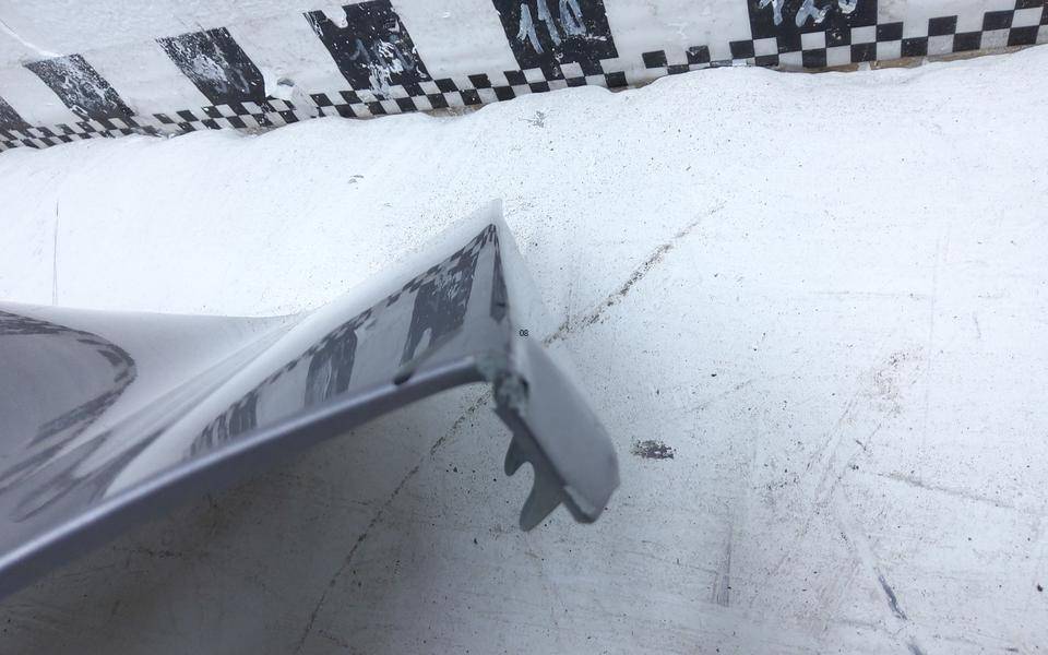 Крыло переднее правое