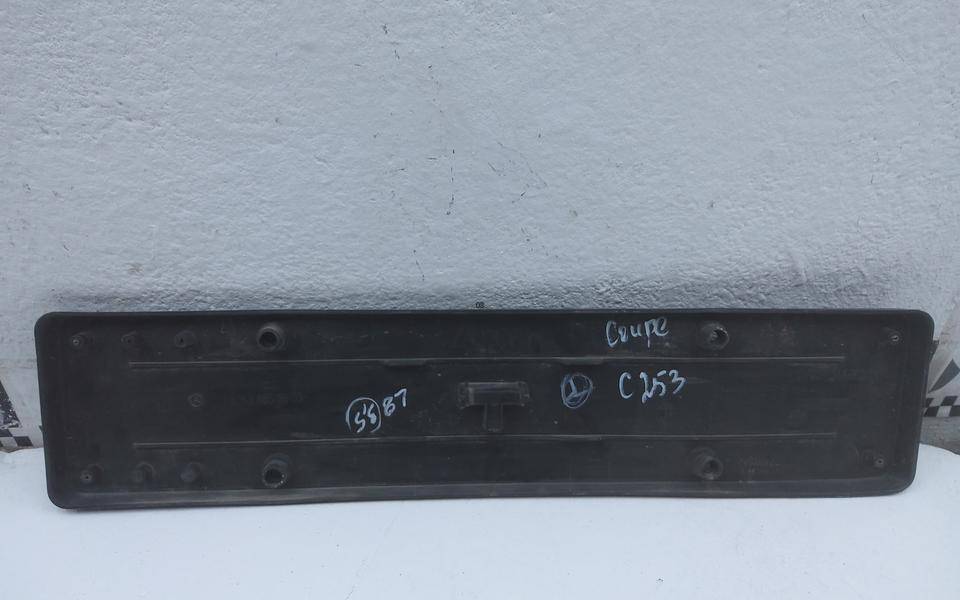 Накладка переднего бампера под номер