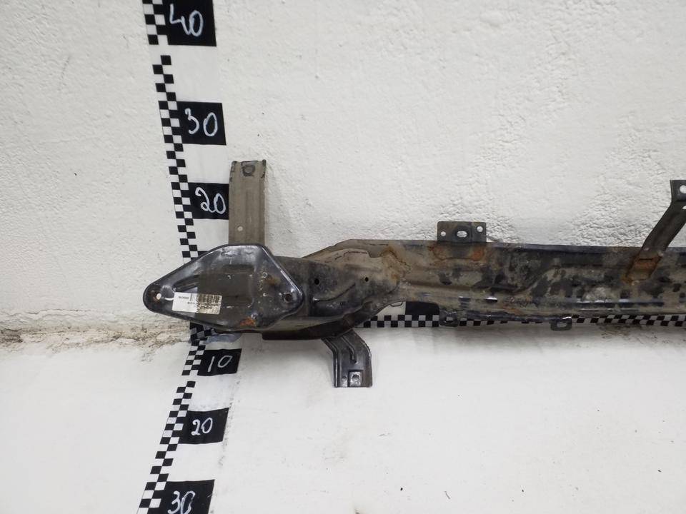 Усилитель заднего бампера