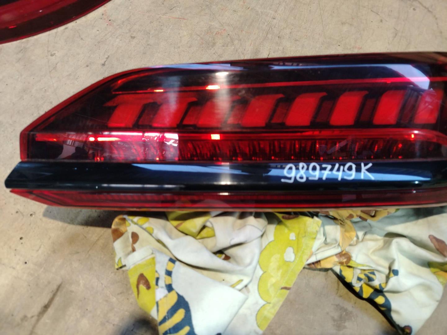 Фонарь задний правый