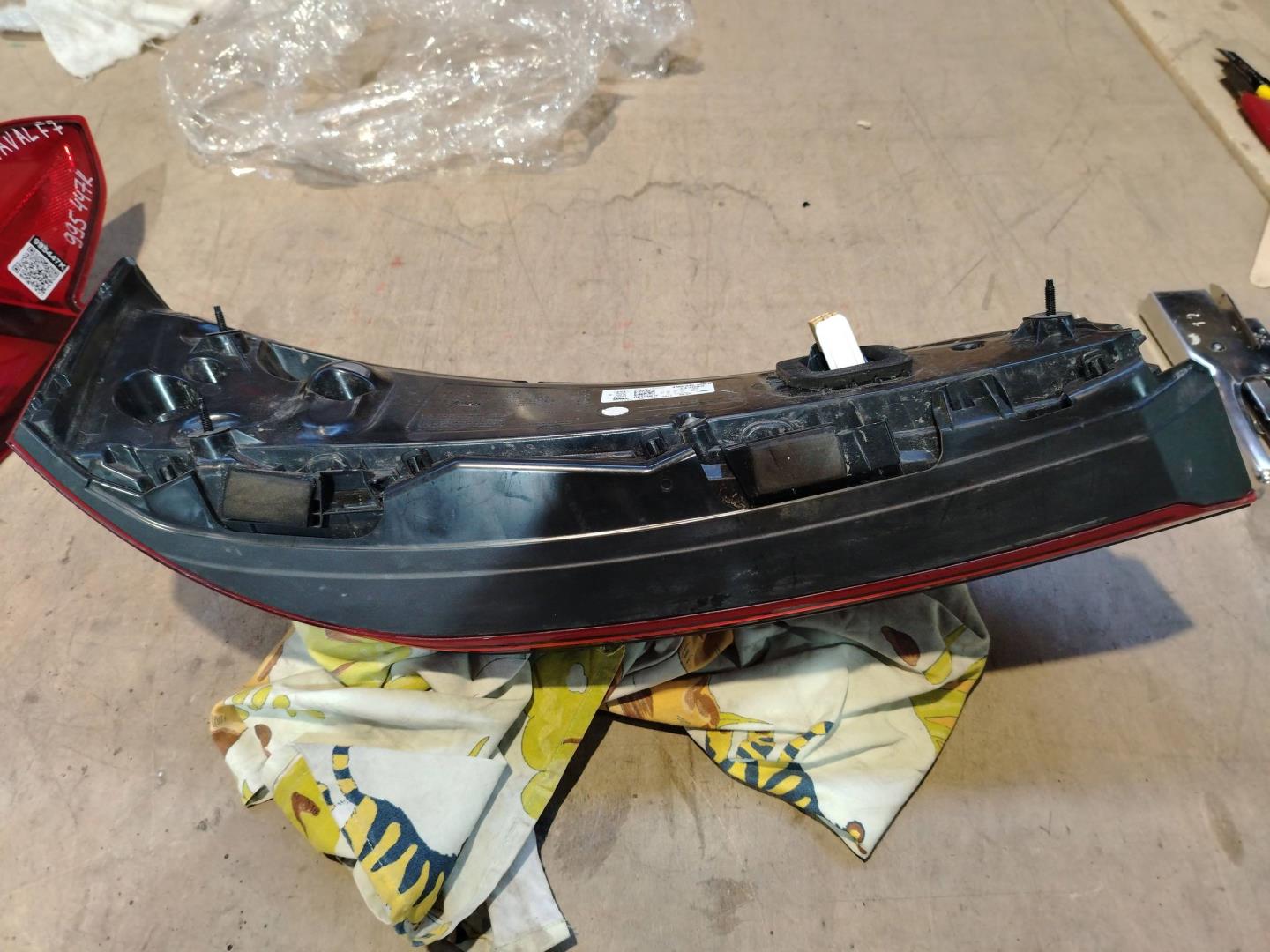 Фонарь задний правый