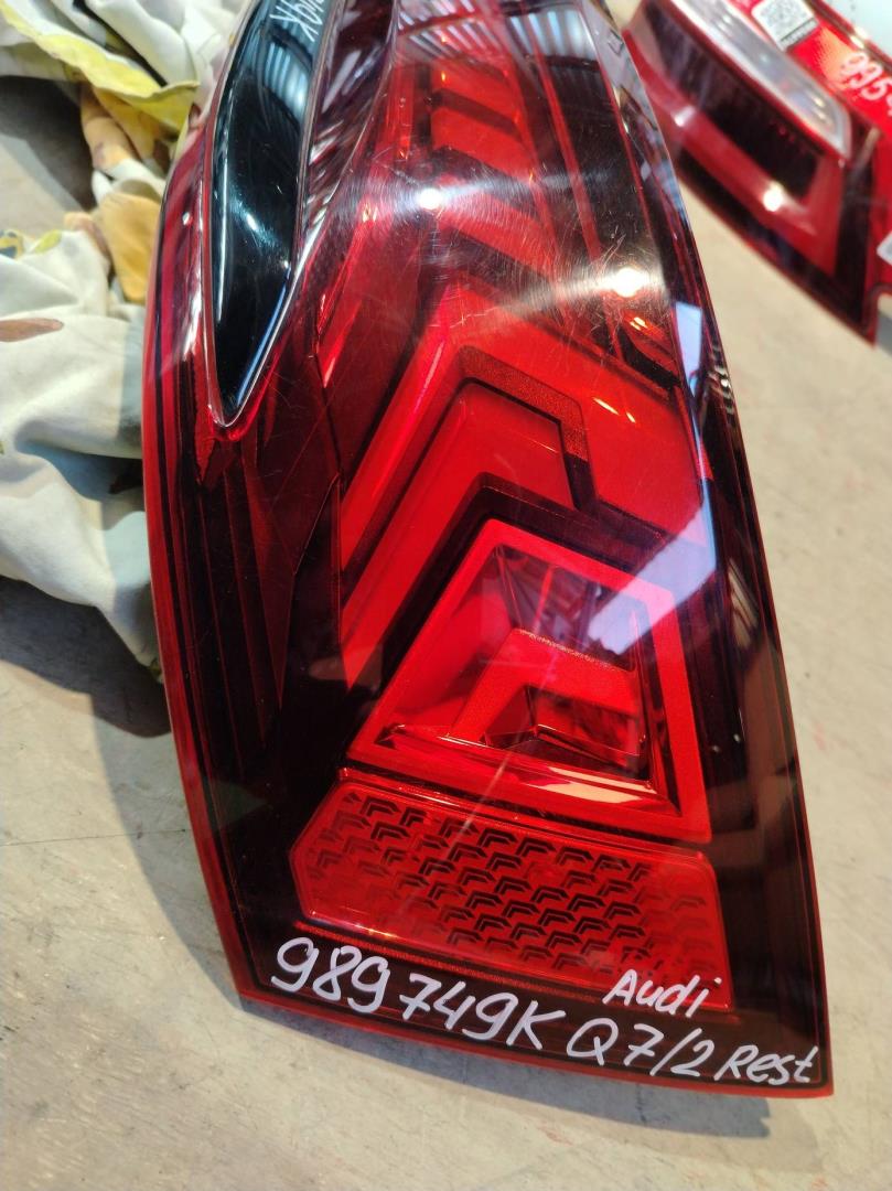 Фонарь задний правый