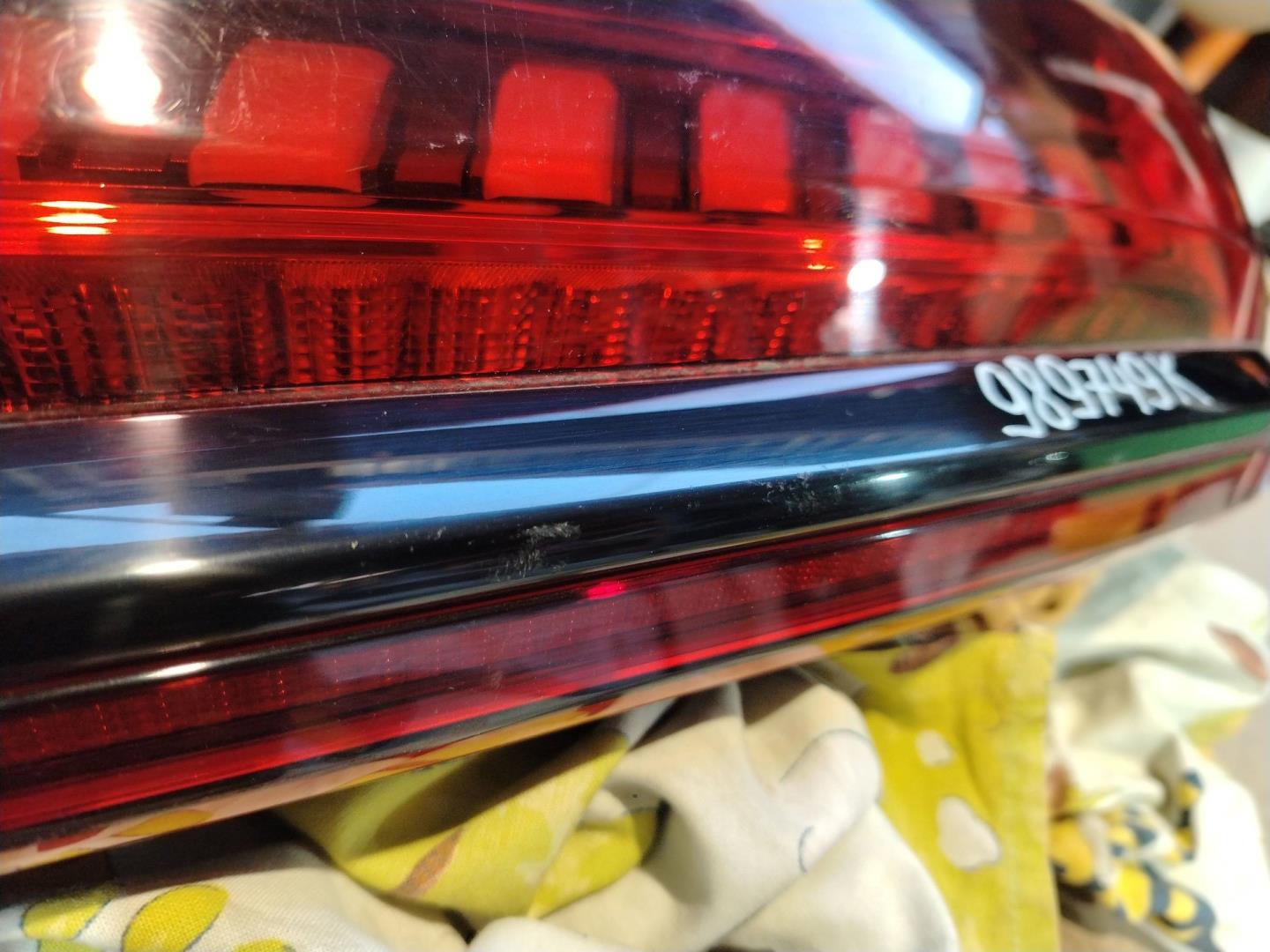 Фонарь задний правый