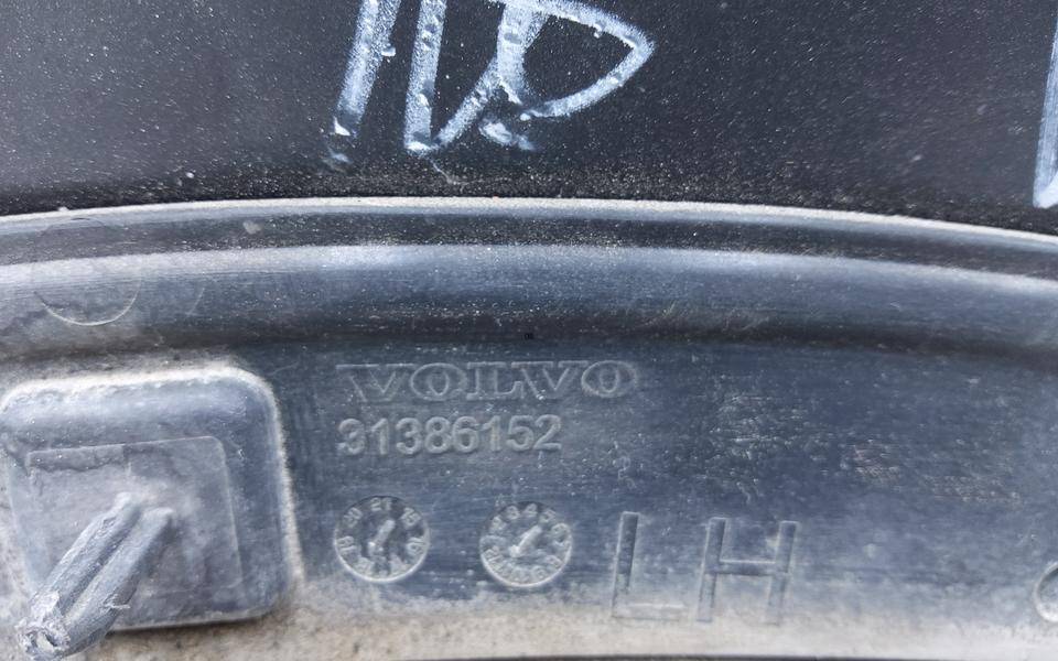 Накладка крыла переднего левого