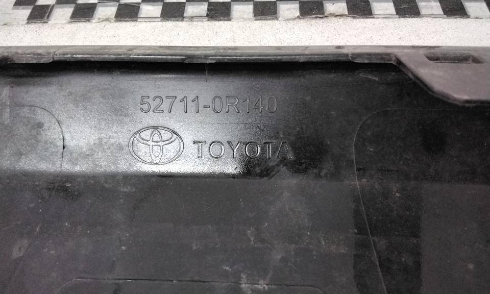 Накладка переднего бампера