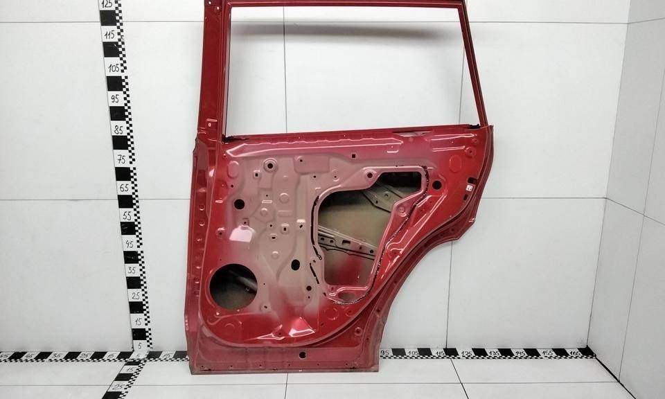 Дверь задняя правая