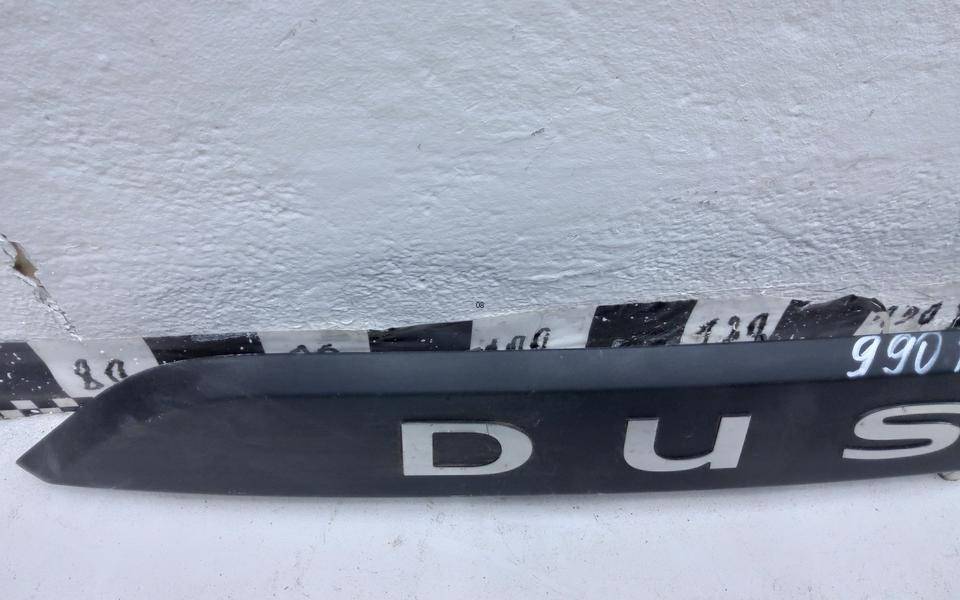 Накладка крышки багажника