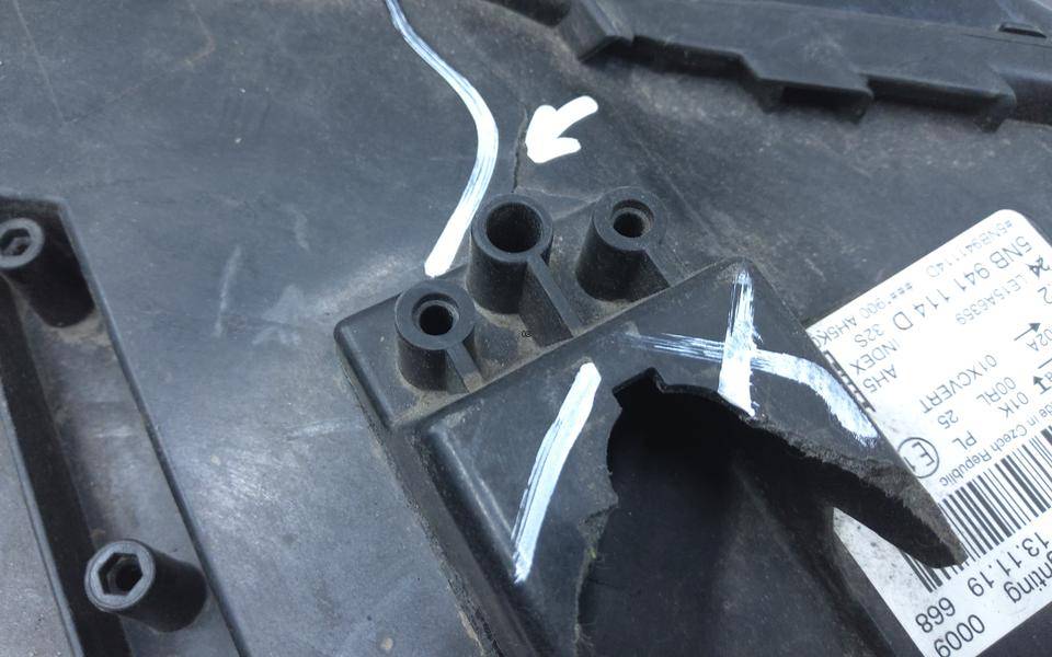 Фара правая