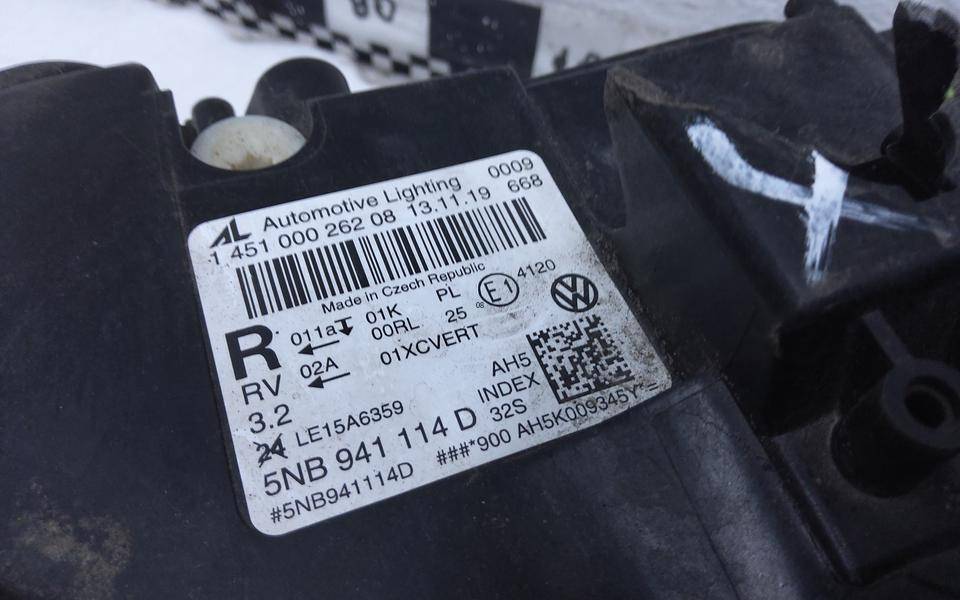 Фара правая