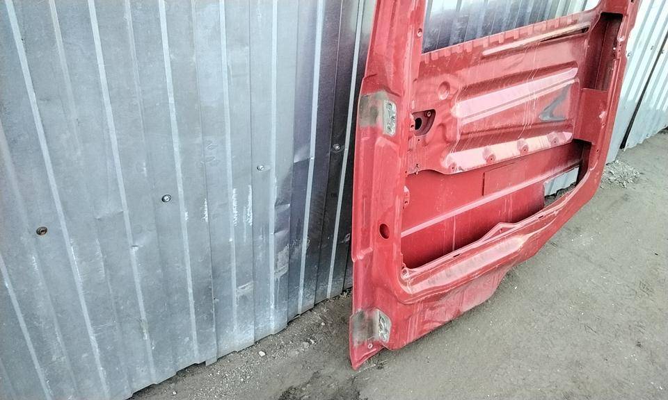 Дверь передняя правая