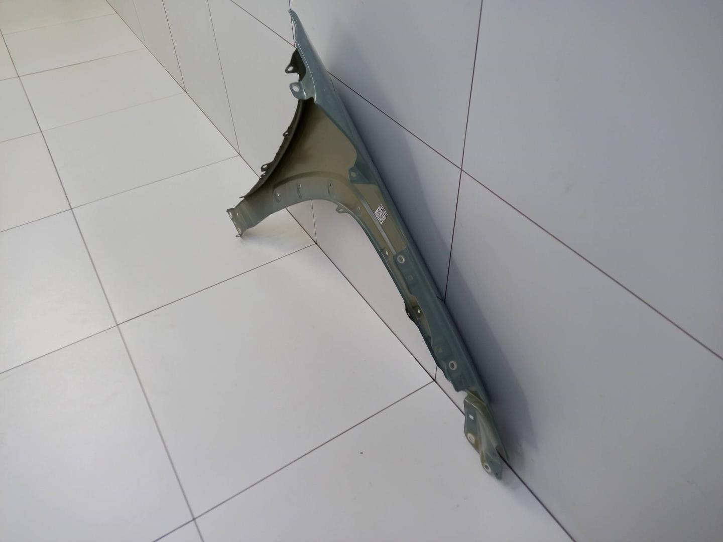 Крыло переднее левое