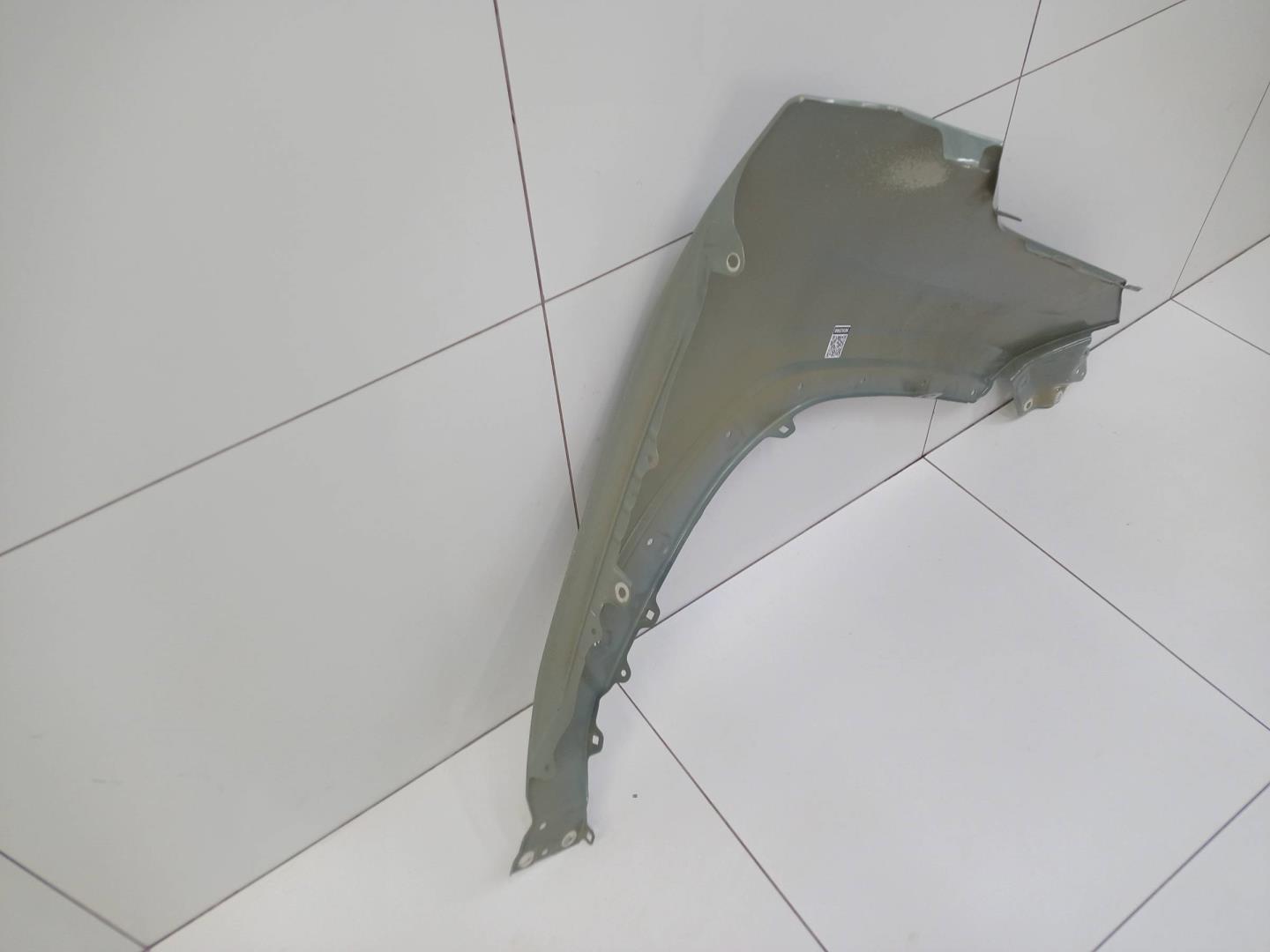 Крыло переднее левое