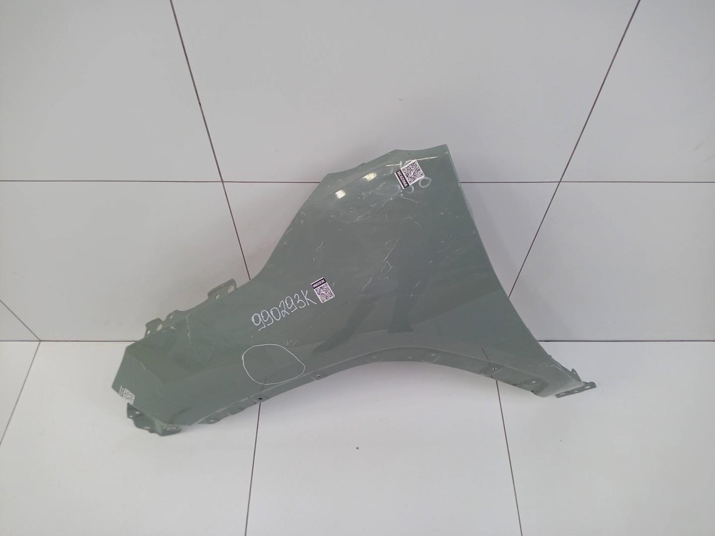 Крыло переднее левое